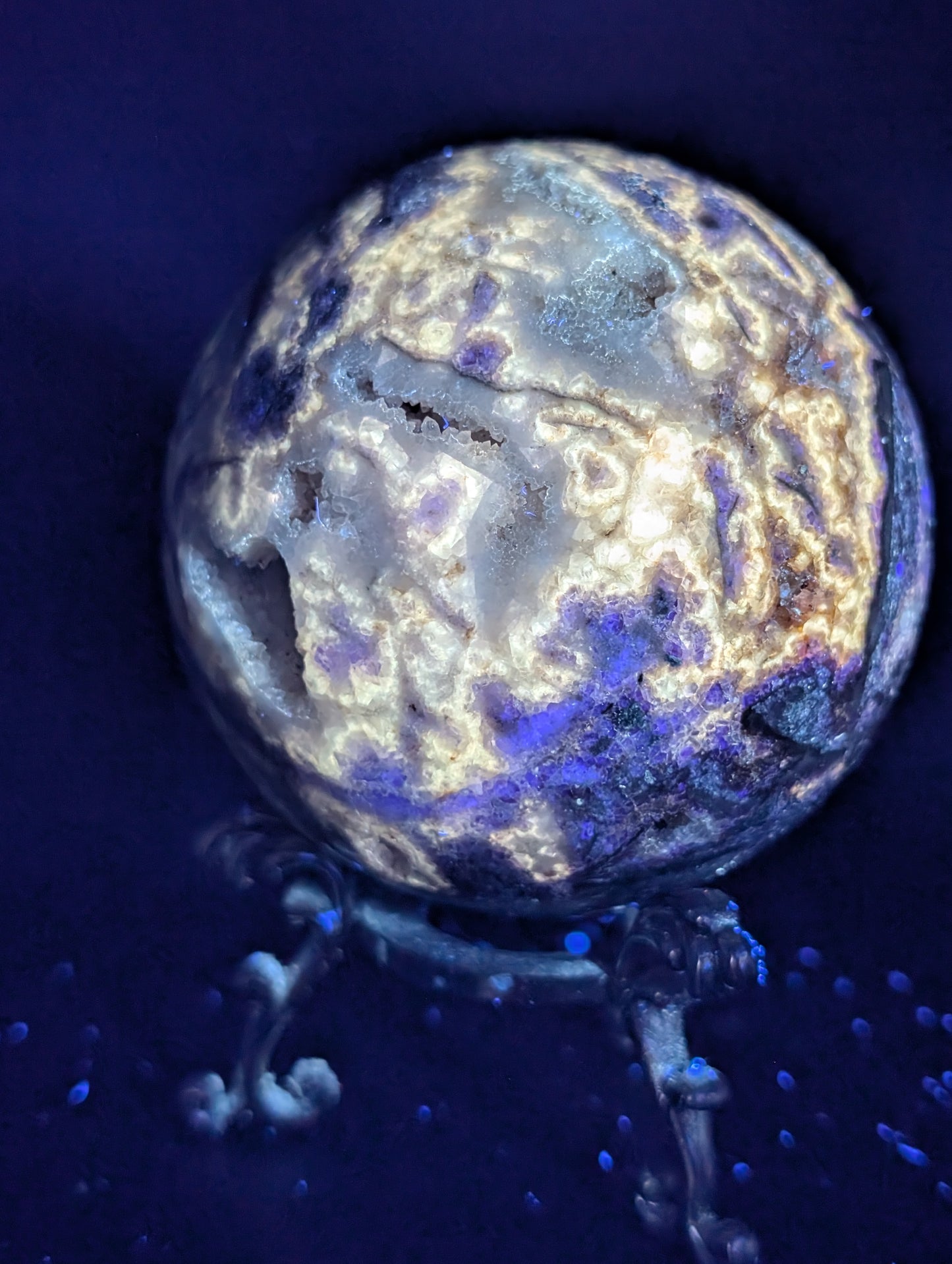 UV Reactive Fluorite in Quartz Sphere 6.3cm (381g) – Druzy Crystal Ball with Blue Glow