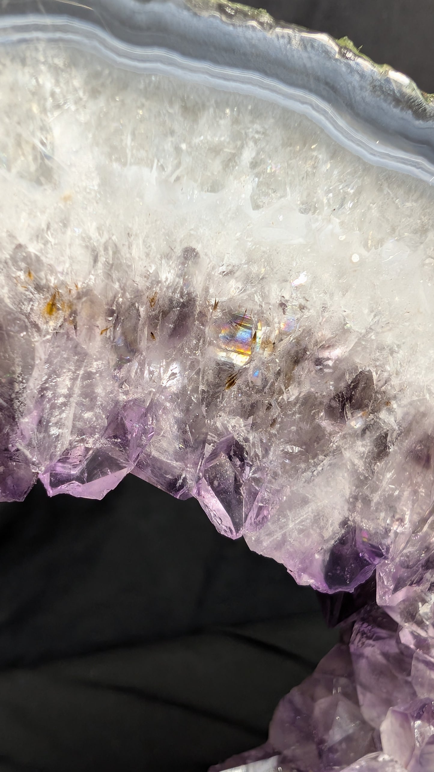Brazilian Amethyst Portal on Custom Display Stand – 1.5kg
Product Description
