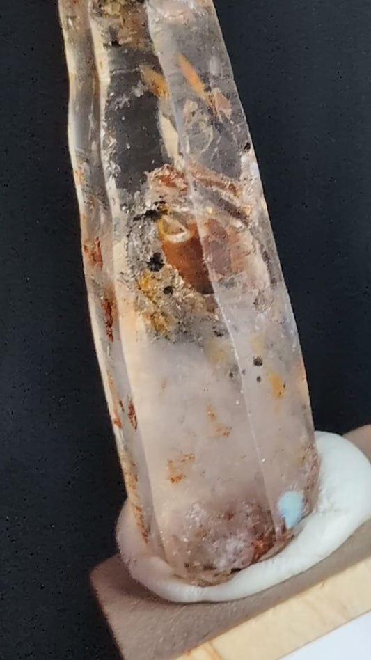 Petroleum Enhydro Quartz | Pakistan