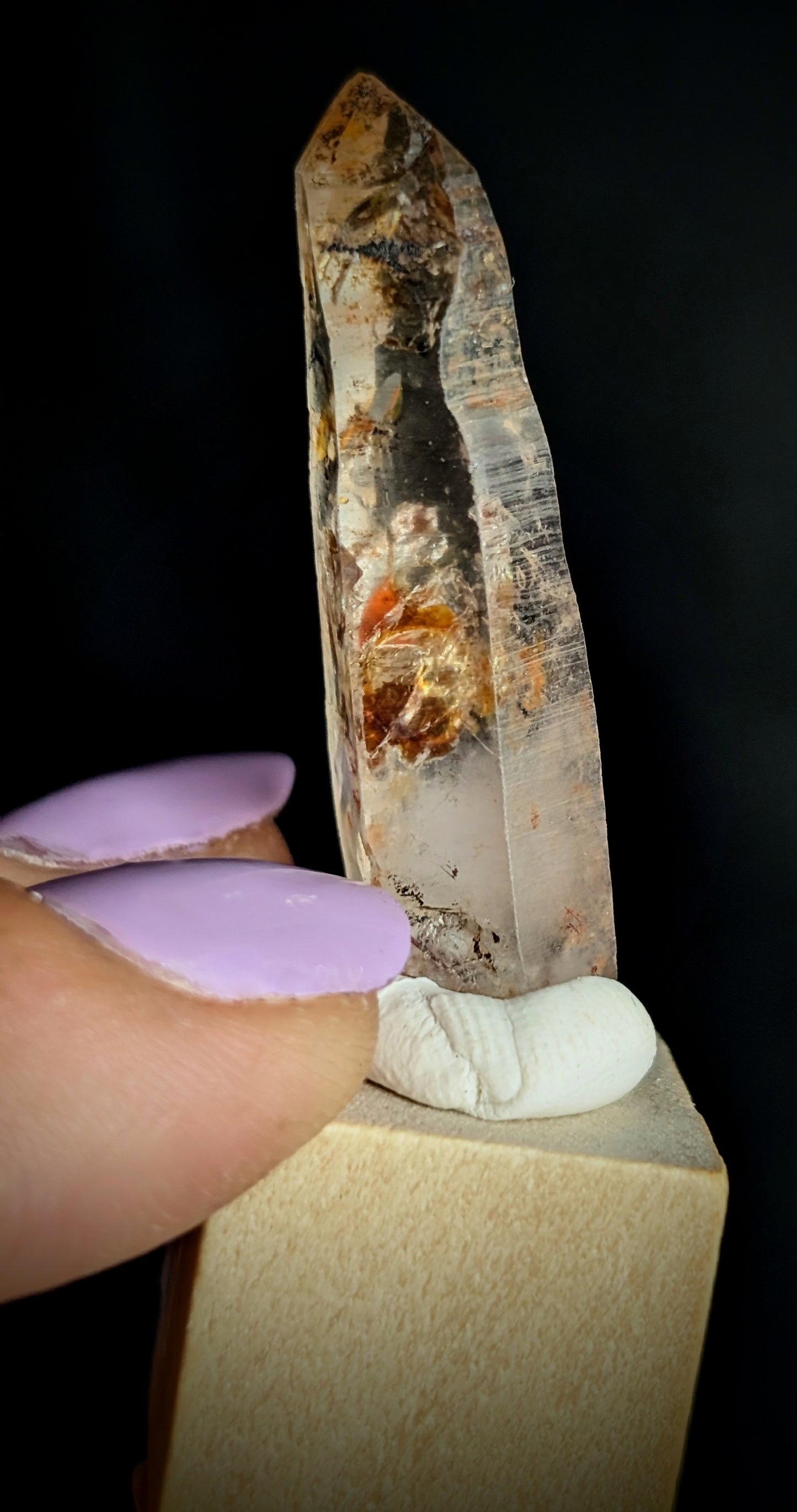 Petroleum Enhydro Quartz | Pakistan