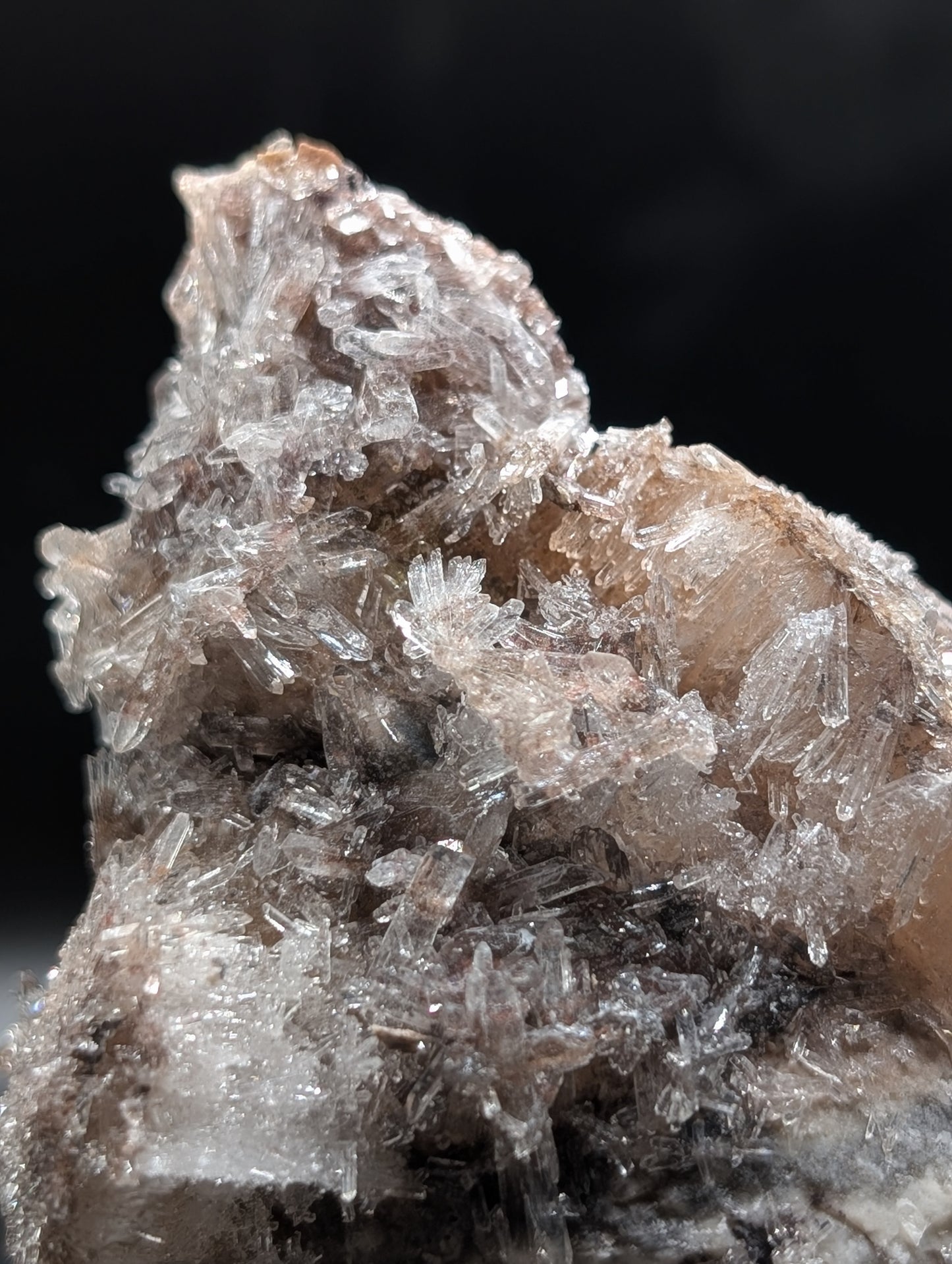 Rare UV Reactive Creedite & Fluorite Specimen – Phosphorescent Afterglow Mineral (111g)