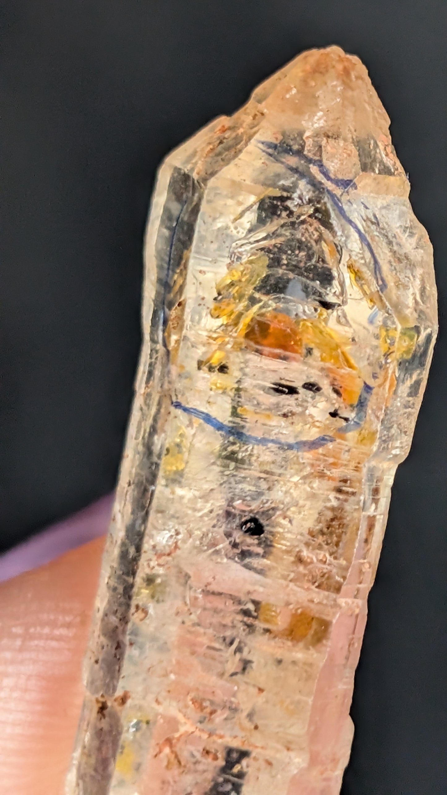 Petroleum Enhydro Quartz with Moving Black Inclusion | Pakistan