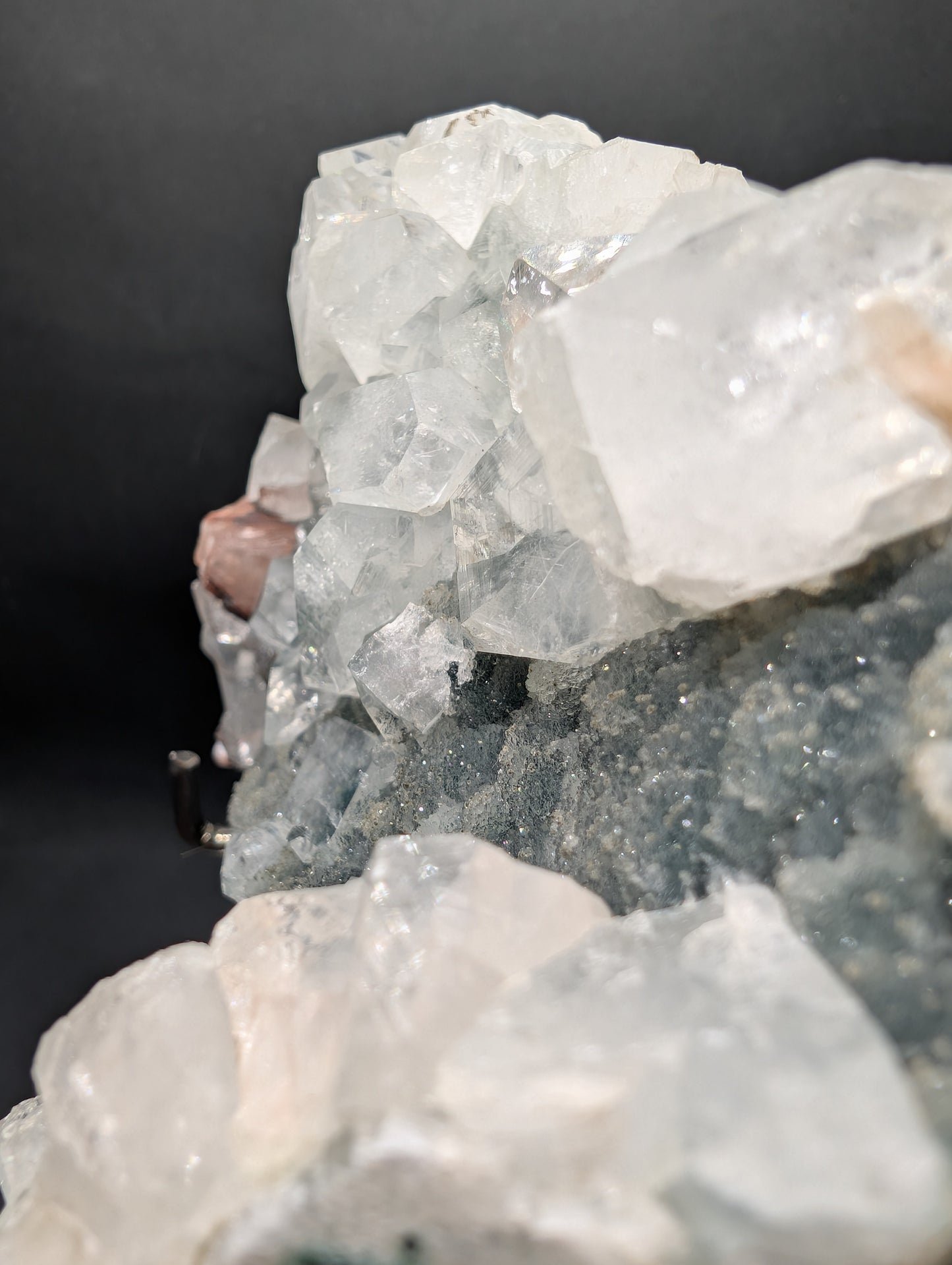 Apophyllite & Stilbite Crystal Cluster – 437g