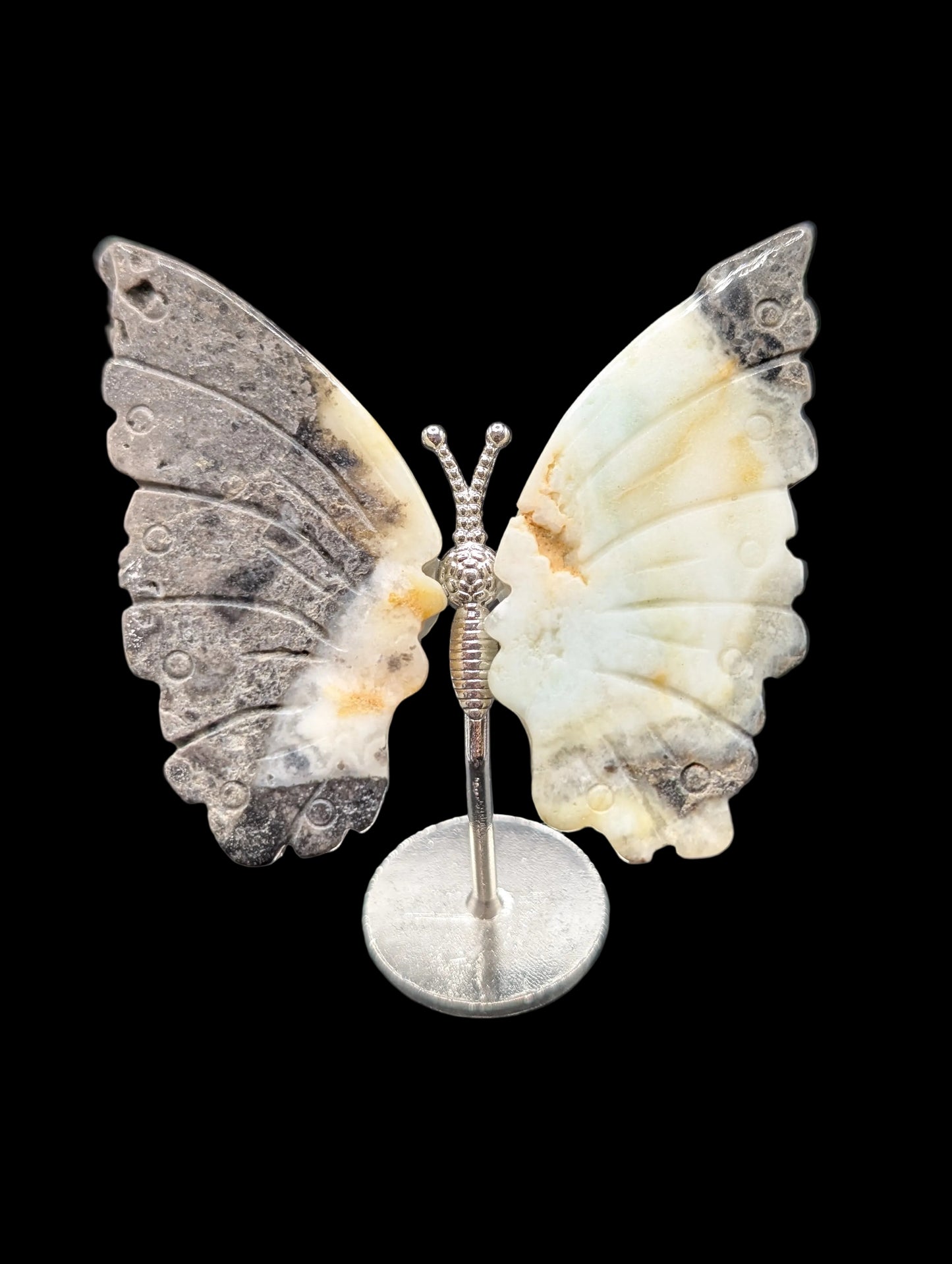High-Contrast Dendritic Agate Butterfly on Stand – Black & White Crystal Carving