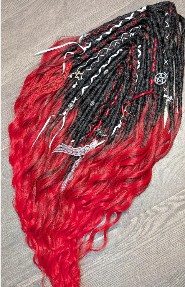 Gothic Black & Red Dreadlock Extensions – Curly Ombre Synthetic DE Dreads with Charms | Boho Festival Hair 22–24”