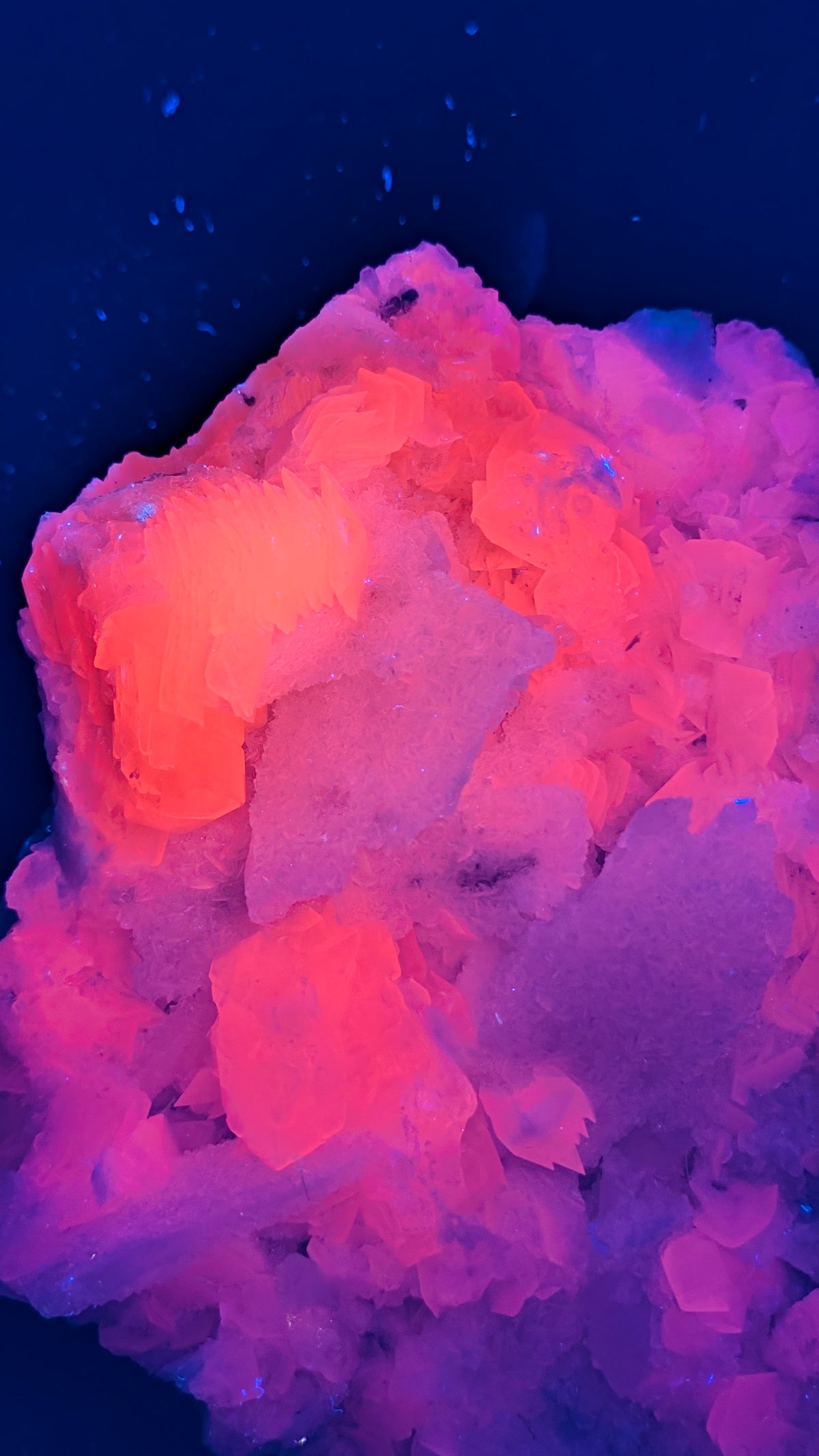 Large Pink Calcite & Quartz Mineral Specimen – 6–7kg UV Fluorescent Statement Piece